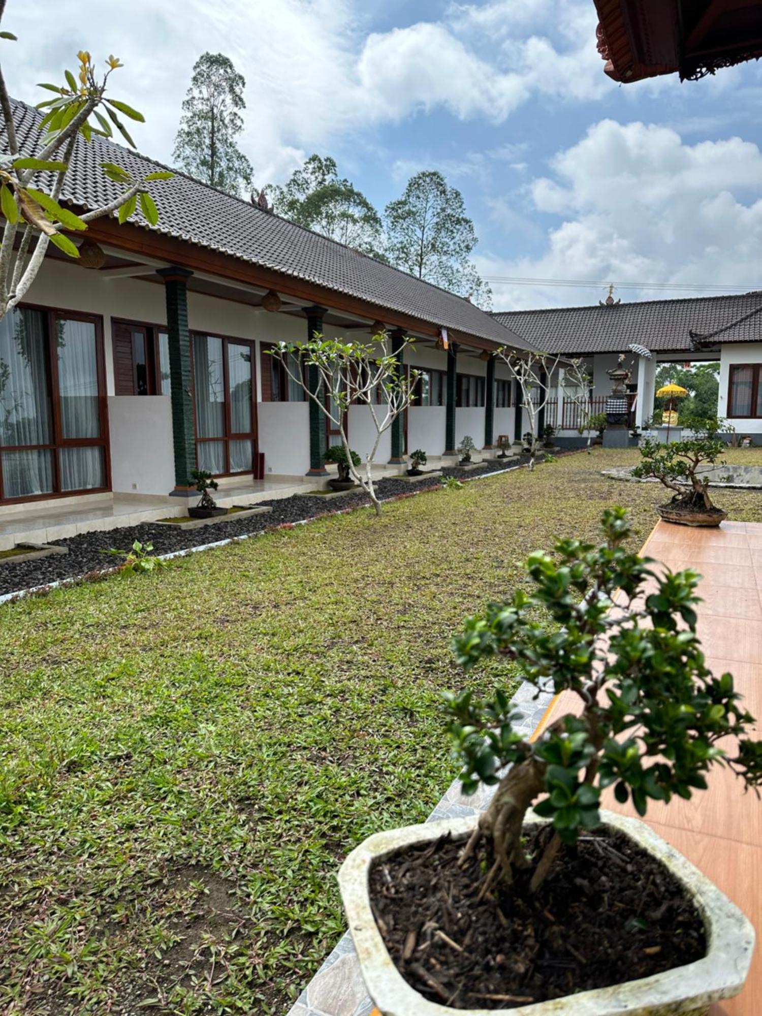 Bali Basuki Retreat Center Apartment Besakih Exterior photo